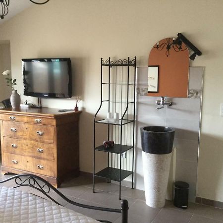 Les Secrets Du Mistral Bed & Breakfast Valensole Exterior foto