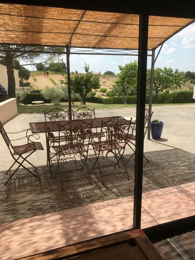 Les Secrets Du Mistral Bed & Breakfast Valensole Exterior foto