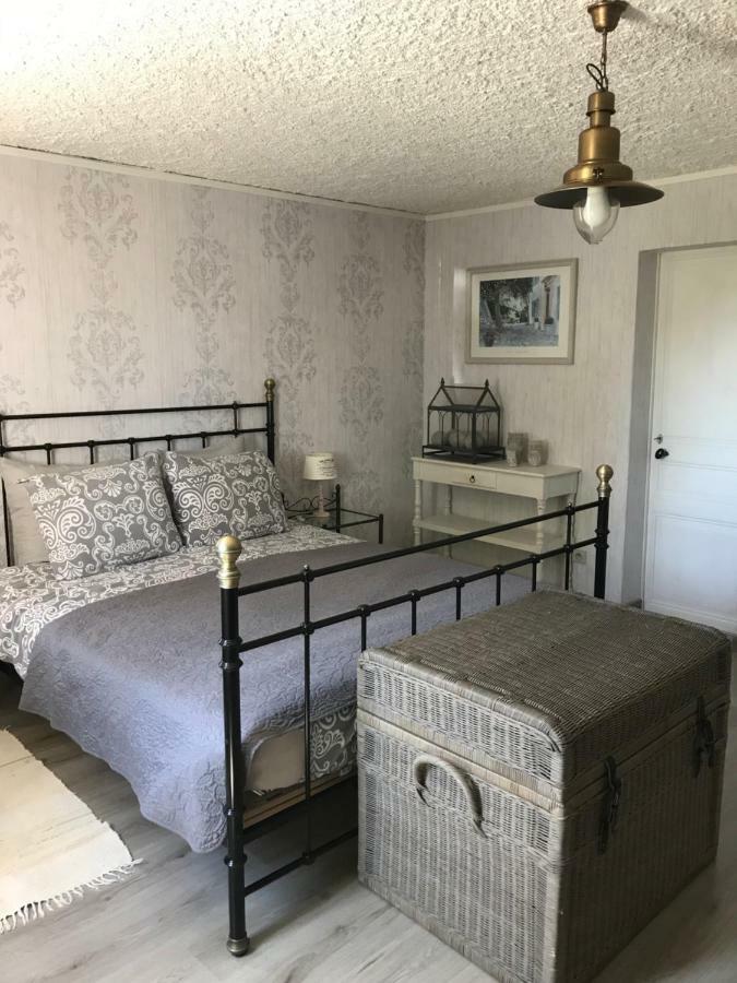 Les Secrets Du Mistral Bed & Breakfast Valensole Exterior foto
